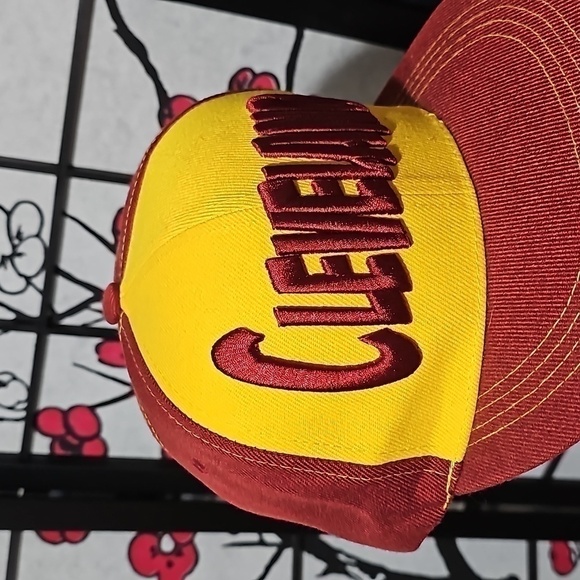 Cleveland Snapback Hat Vintage Six Flags - Picture 3 of 7